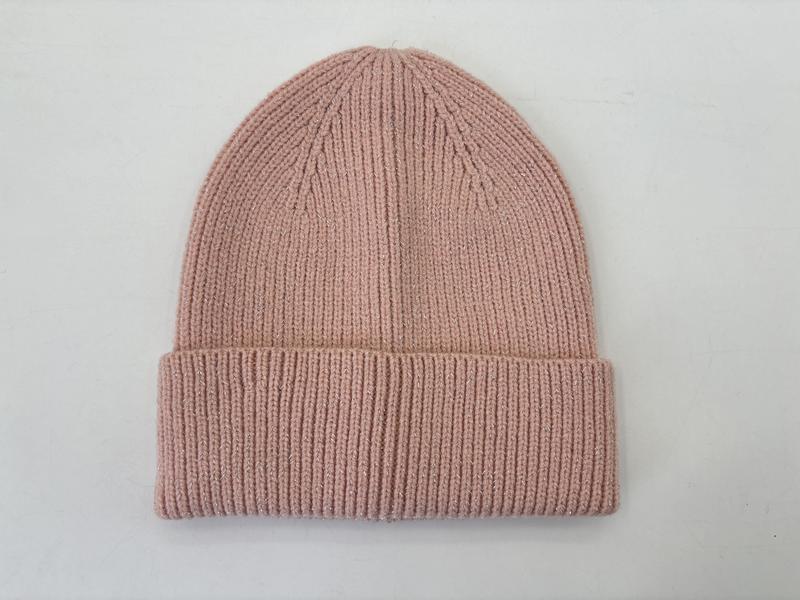Bonnet côtelé à revers rose poudré en maille fine douce
