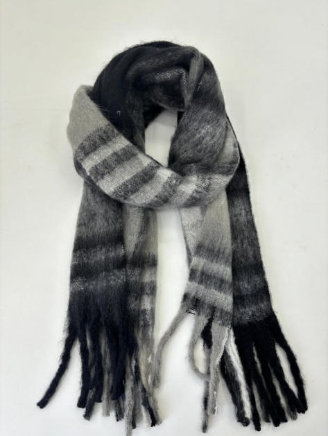 Écharpe moelleuse rayures noir gris avec longues franges