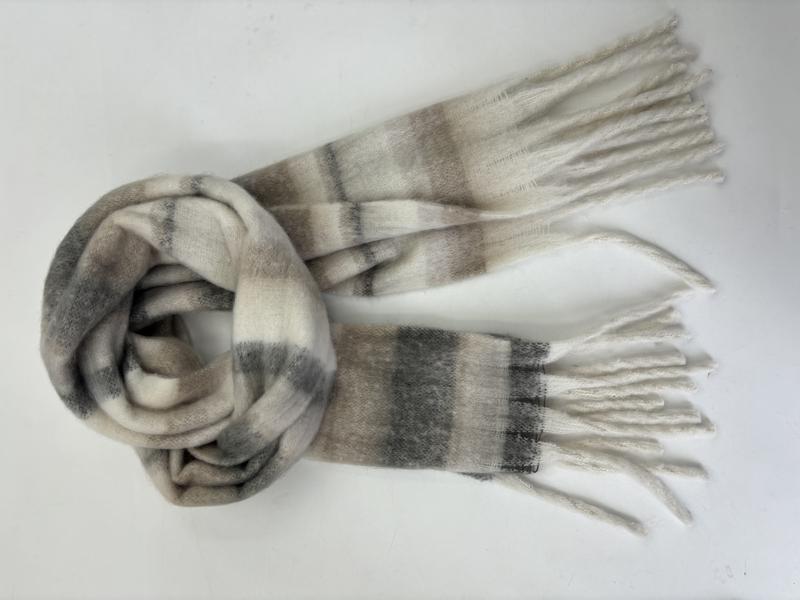 Écharpe brossée carreaux crème gris avec franges blanches