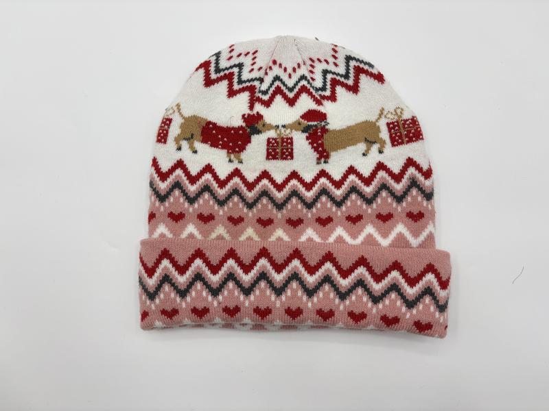 Bonnet tricoté rose et crème motif Fair Isle teckel père Noël et cœurs rouges