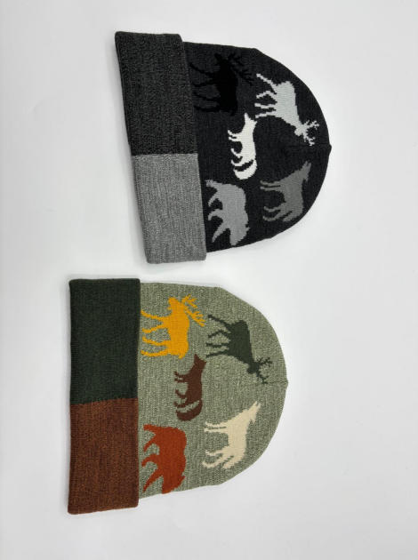 Deux bonnets jacquard silhouettes animaux forêt cerf renne loup ours en gris anthracite et vert sauge avec revers bicolore