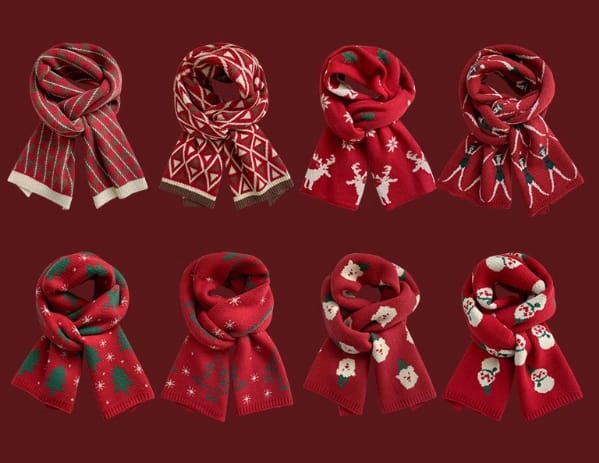 Huit écharpes de Noël tricotées rouges avec motifs renne