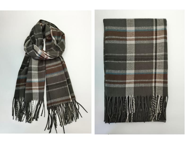 Écharpe tissée motif tartan vert olive avec rayures marron blanc et bleu