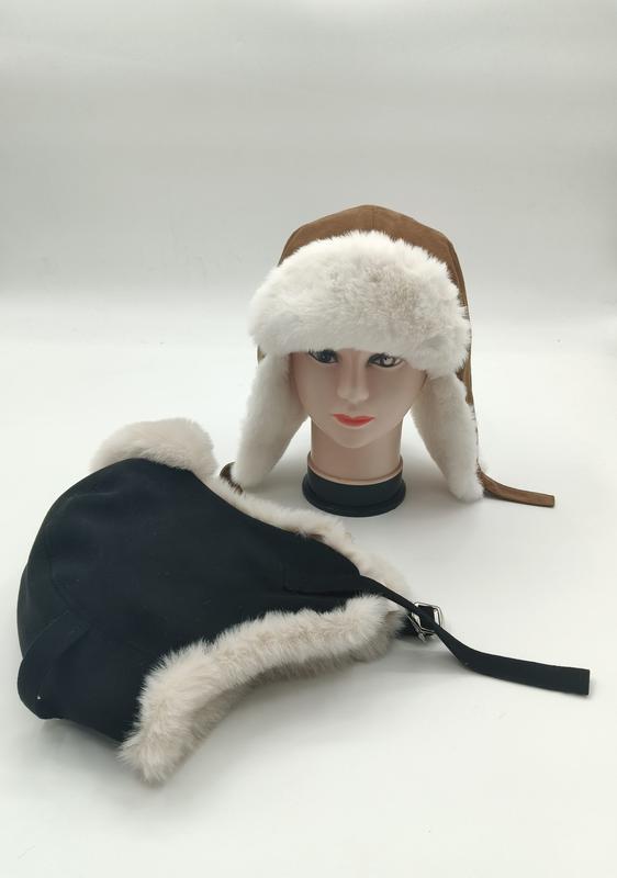 Chapka ushanka style trappeur avec bordure en fourrure blanche