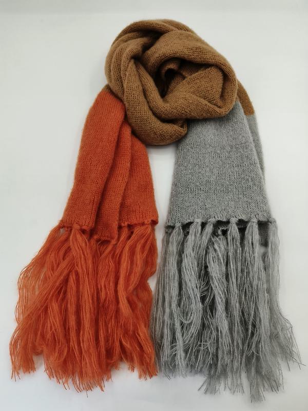 Écharpe tricotée colorblock longues franges dans les tons rouille