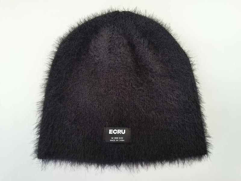 Bonnet noir moelleux à fibres longues style mohair