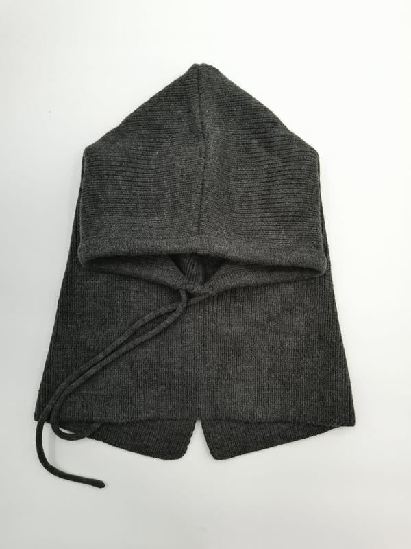 Snood à capuche gris foncé côtelé avec cordon de serrage