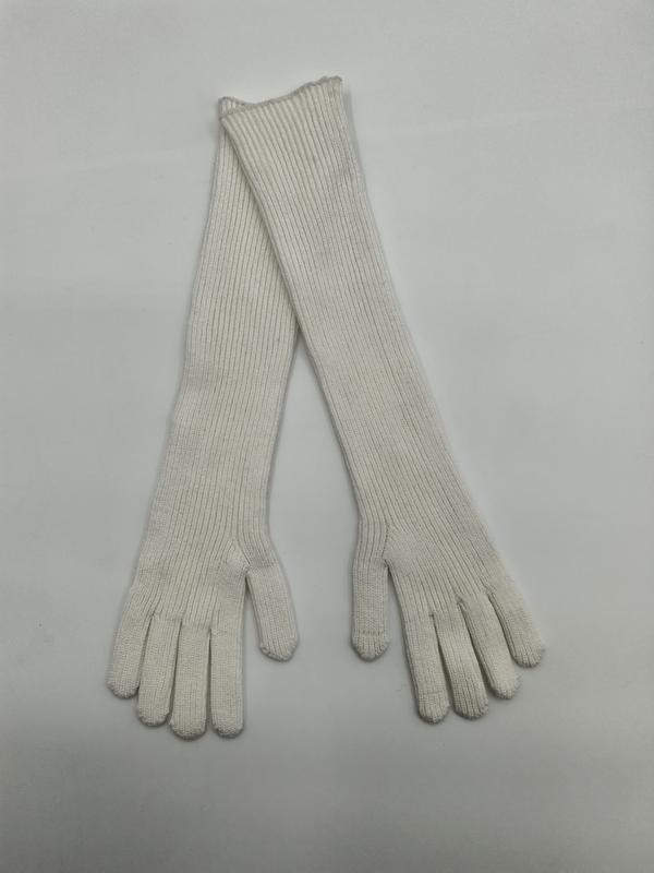 Paire de longs gants ivoire en tricot côtelé jusqu'au coude