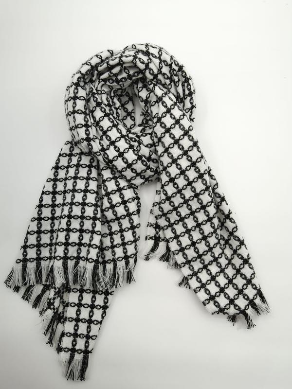 Écharpe tissée noire et blanche à motif chaînette