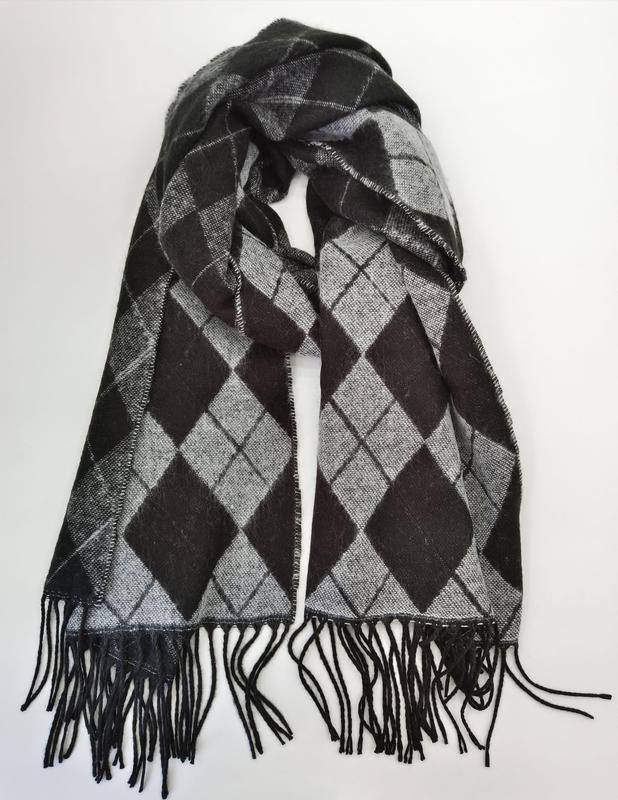Écharpe en laine tissée motif losanges argyle bicolore noir gris