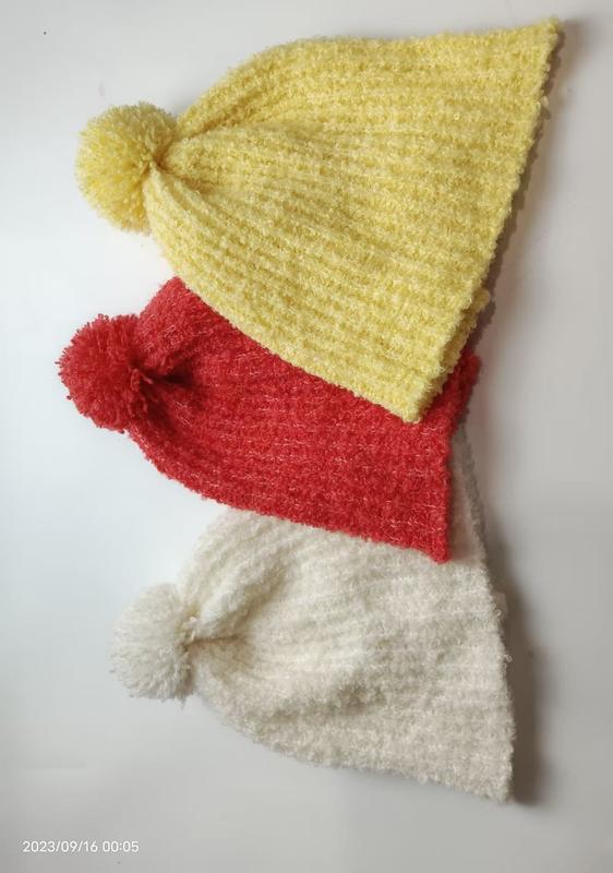 Trio de bonnets moelleux en laine chenille avec gros pompon
