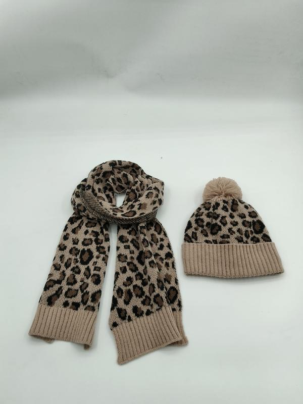 Set écharpe et bonnet pompon imprimé léopard tons beige et marron