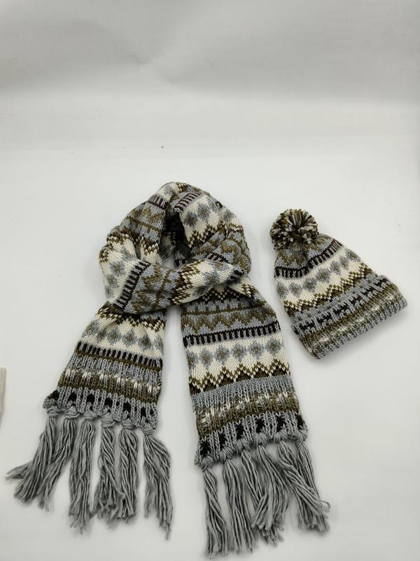 Écharpe jacquard Fair Isle gris et marron à franges et bonnet pompon assorti