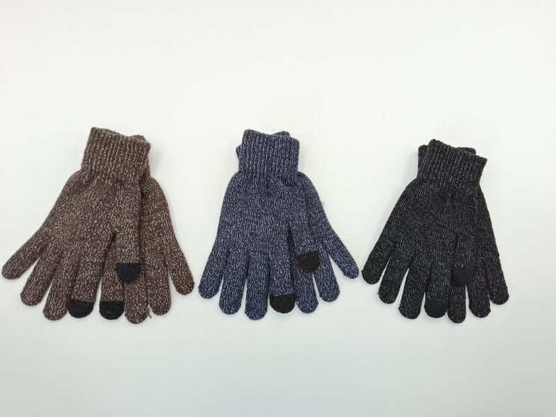 Trois paires de gants tricot chiné compatibles écran tactile en marron