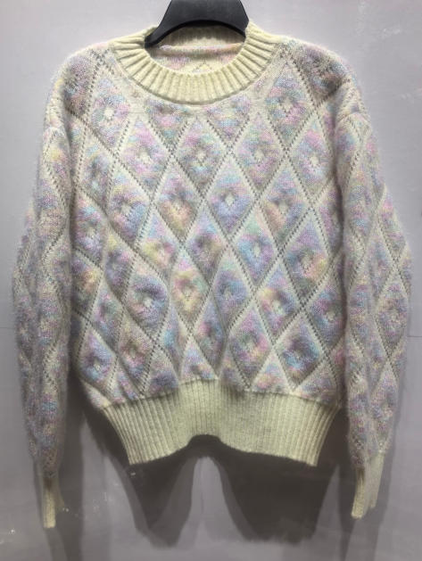 Pull crewneck duveteux crème motif losange argyle pastel rose bleu lavande jaune – pull femme tendance printemps