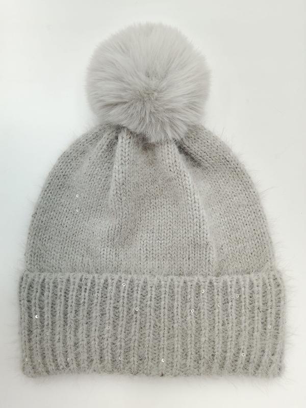 Bonnet gris duveteux avec paillettes argentées et grand pompon fausse fourrure
