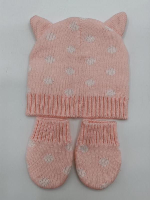 Bonnet bébé tricoté rose avec oreilles de chat et motif cœurs blancs