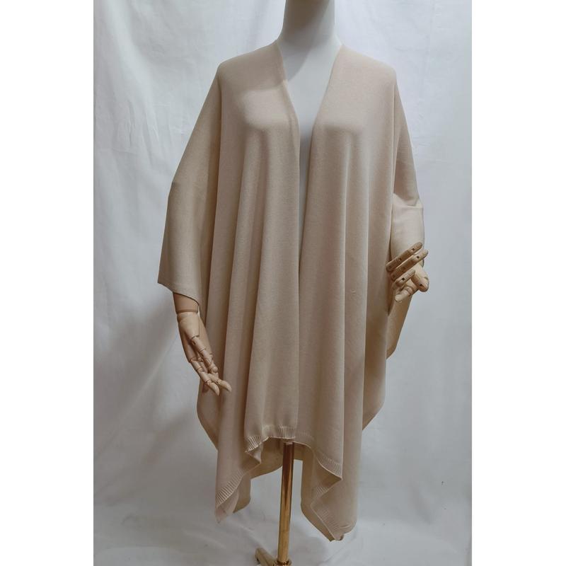 Poncho châle grande taille crème beige ouvert devant avec ourlet côtelé