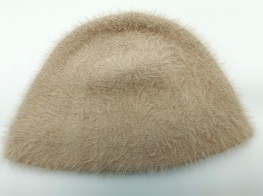 Bob chapeau texturé maille eyelash beige moelleux duveteux style cosy hiver femme