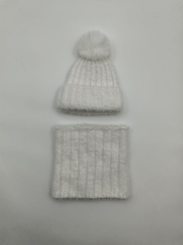 Set bonnet tricoté blanc fluffy à pompon fausse fourrure et snood tour de cou assorti