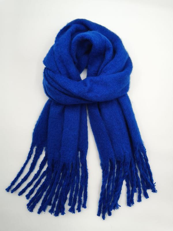 Écharpe bleue roi brossée style mohair avec longues franges torsadées