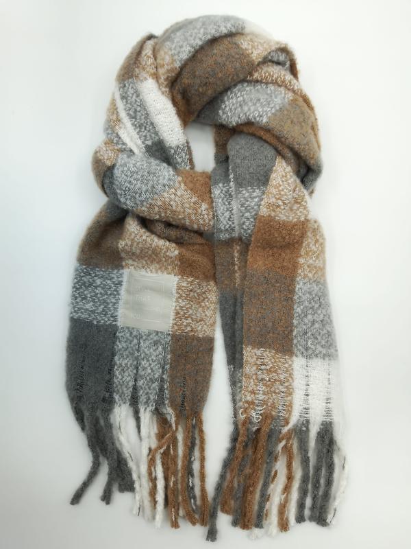 Écharpe oversize motif carreaux en bouclette grise
