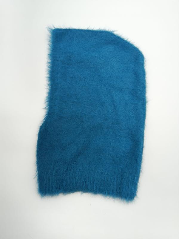 Cagoule angora bleue texturée style ski montagne - toucher duveteux ultra doux hiver