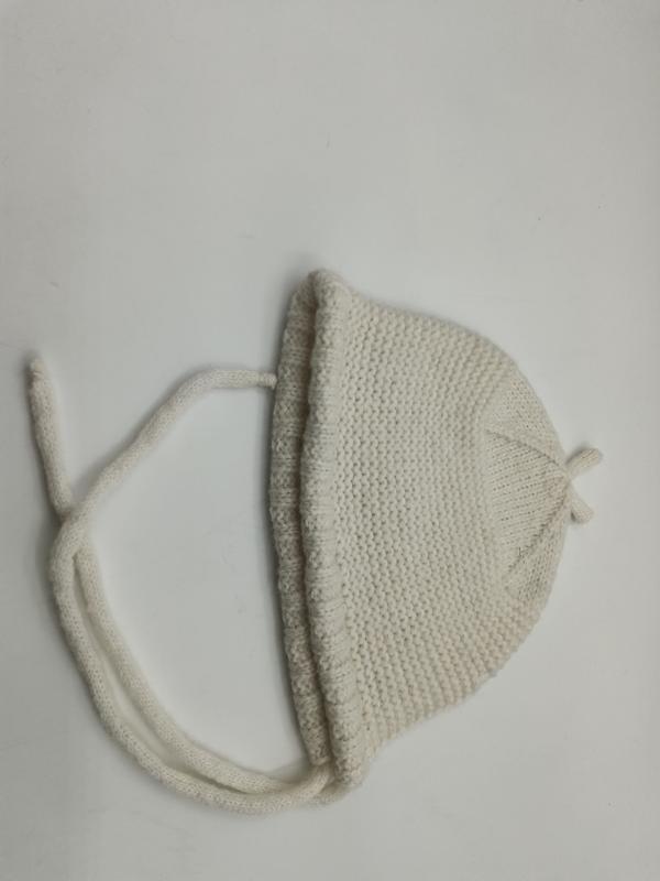 Bonnet bébé ivoire tricoté main texture jersey gansé